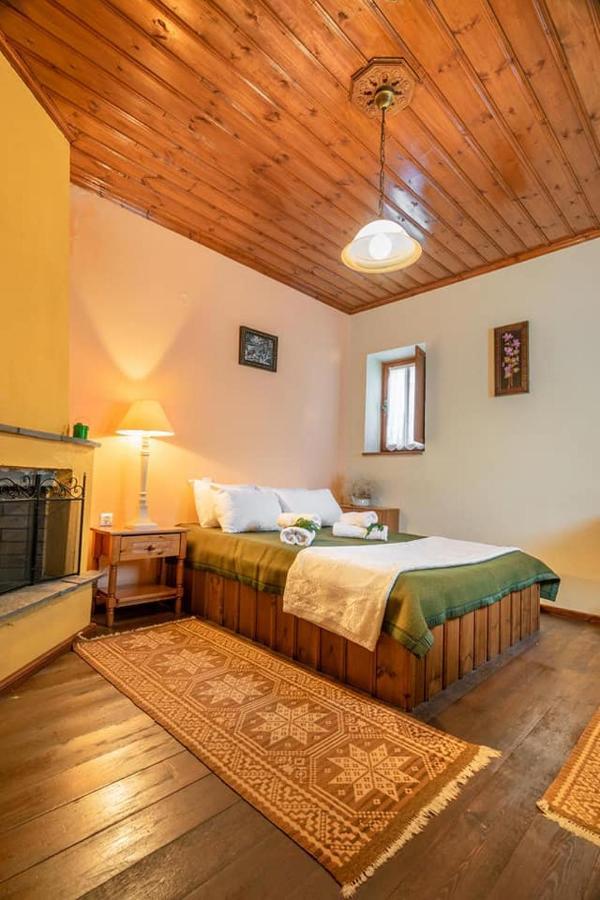 Morfeas Guesthouse Папингон Экстерьер фото