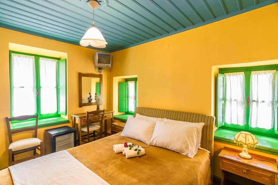 Morfeas Guesthouse Папингон Экстерьер фото