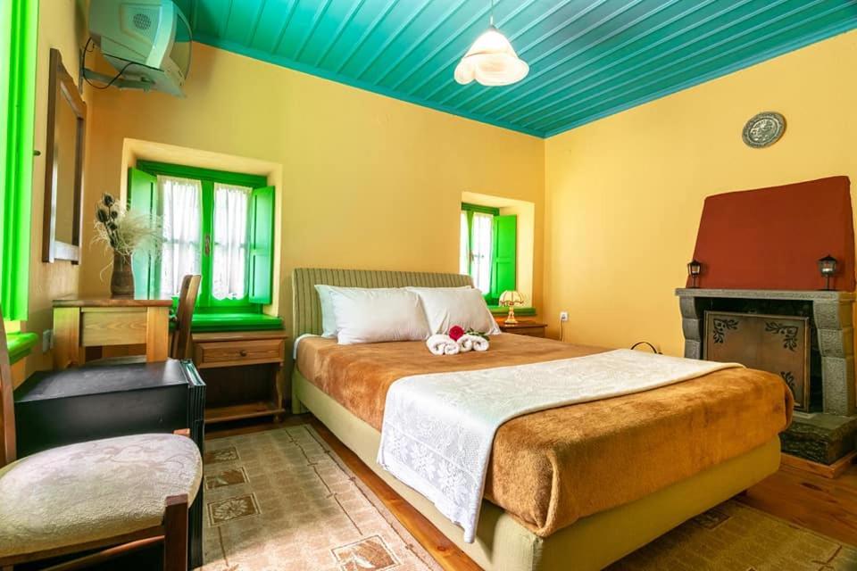 Morfeas Guesthouse Папингон Экстерьер фото