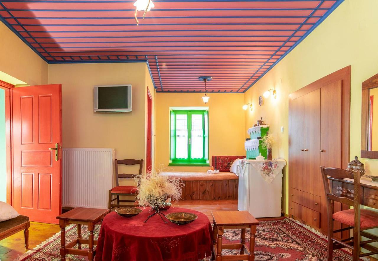 Morfeas Guesthouse Папингон Экстерьер фото
