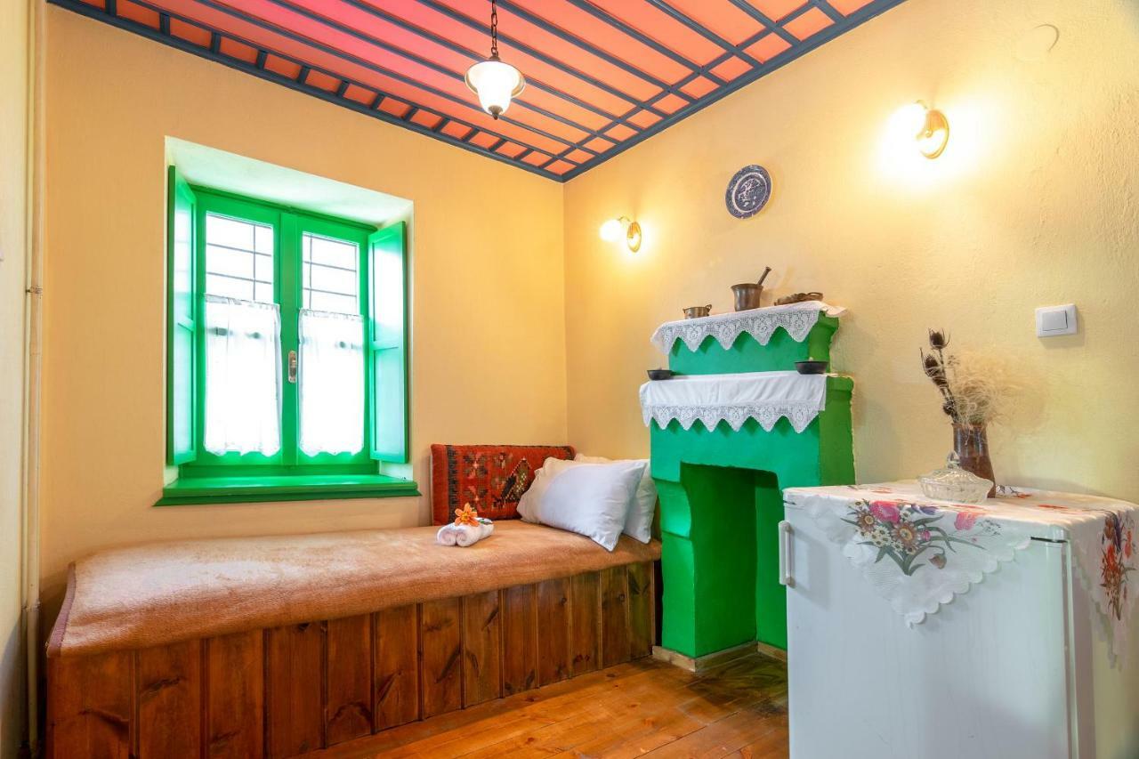 Morfeas Guesthouse Папингон Экстерьер фото